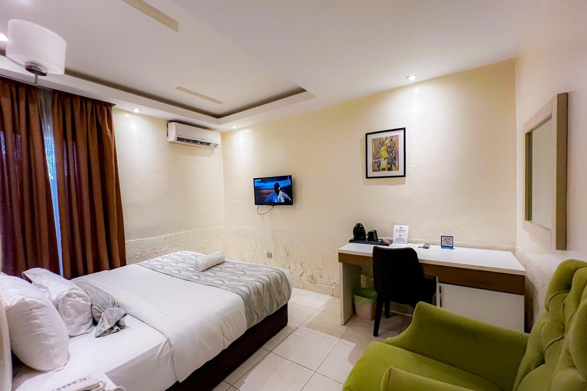 Box Residence Hotel Lagos Room photo