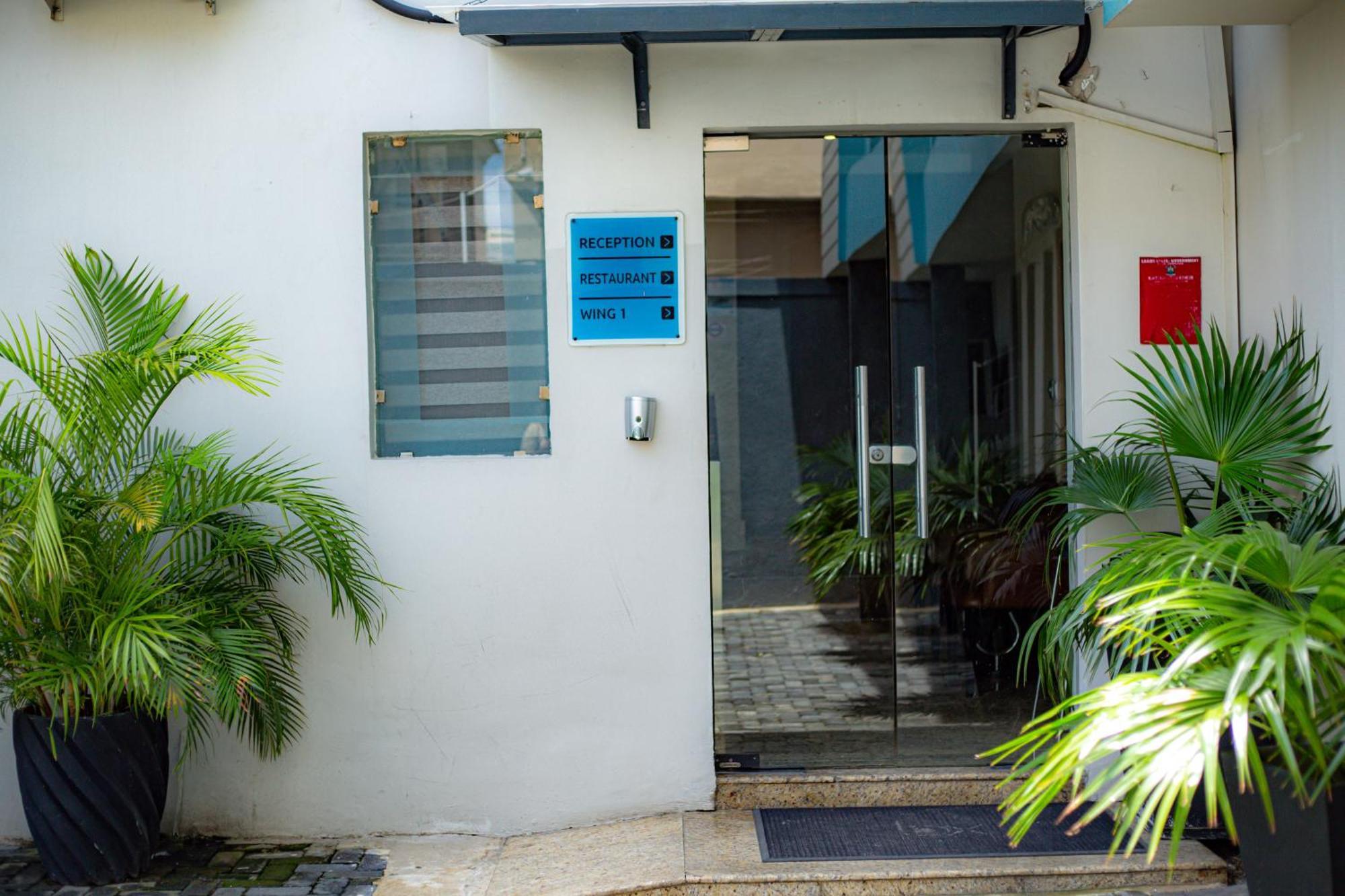 Box Residence Hotel Lagos Exterior photo